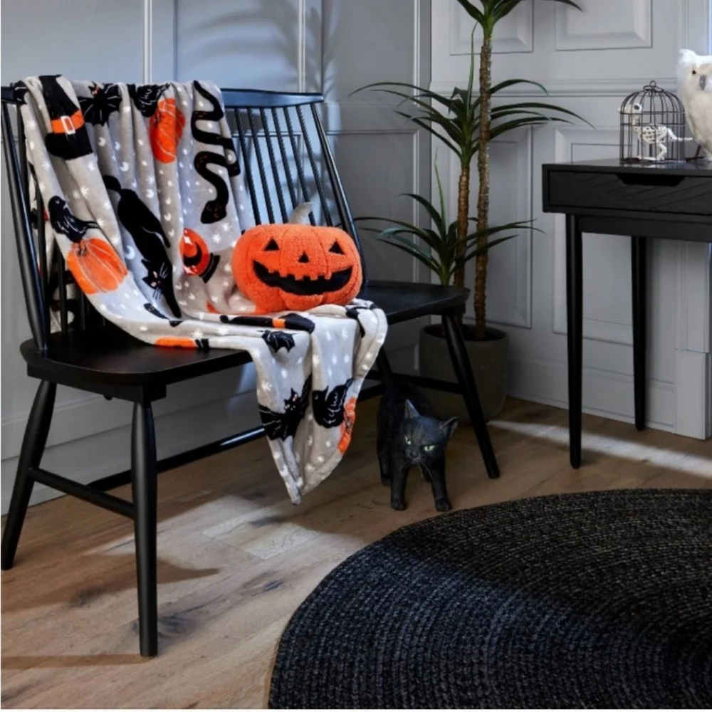 Target Halloween Hyde and Eek Sherpa Pumpkin Plush Pillow 2023